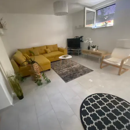 Camy Apartman *